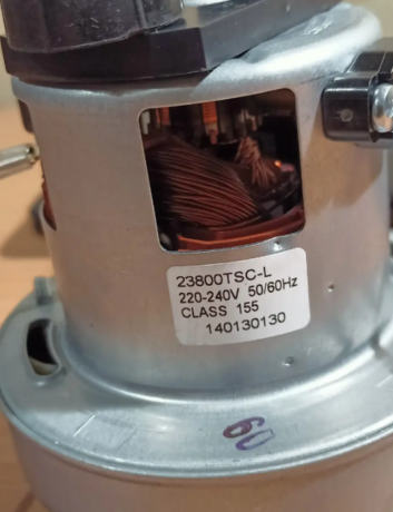 dvigatel-dlia-pylesosa-rs-rt900587-big-3