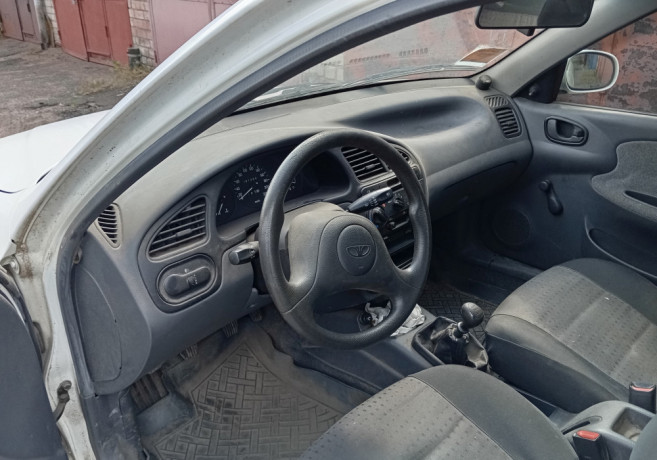 prodam-nadeznyi-i-ekonomicnyi-avtomobil-daewoo-sens-model-t13110-2004-g-big-3