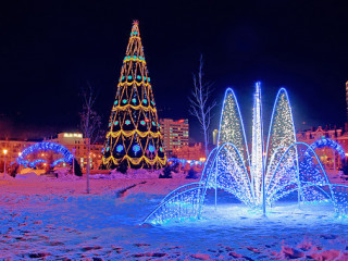 novoricna-iliuminaciia-prikrasiti-girliandami