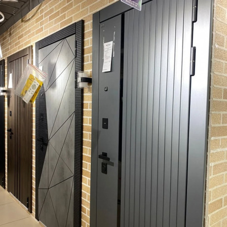 nadeznye-vxodnye-dveri-ot-proizvoditelia-v-krivom-roge-big-0