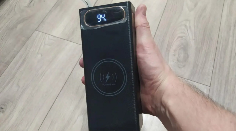 korpus-power-bank-na-16-akumuliatoriv-18650