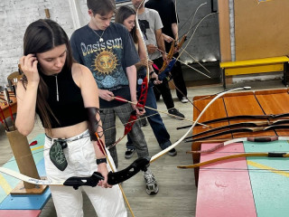 aktivni-vixidni-dlia-kompaniyi-druziv