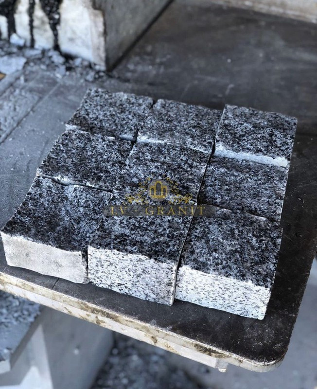 pamiatniki-z-granitu-granit-optom-vid-lv-granit-big-4