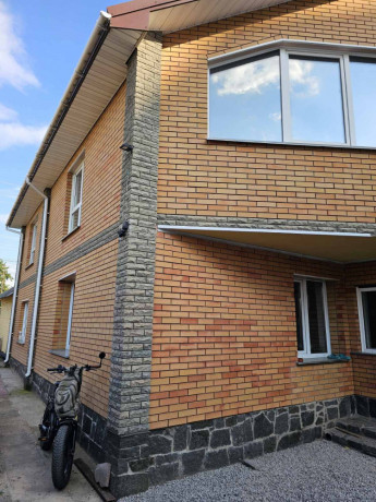 prodaz-2-poverxovogo-budinku-smt-kociubinske-big-2