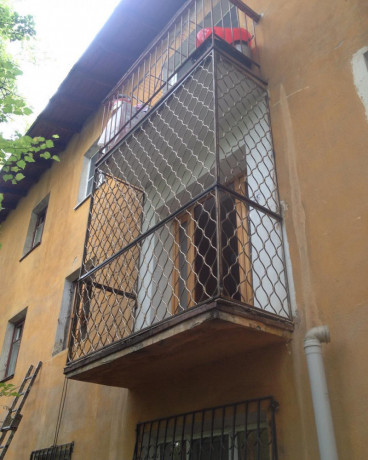 resetki-na-okna-i-dveri-izgotovit-krivoi-rog-big-4