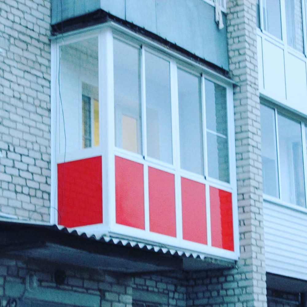 cina-na-francuzkii-balkon-u-krivomu-rozi-big-2