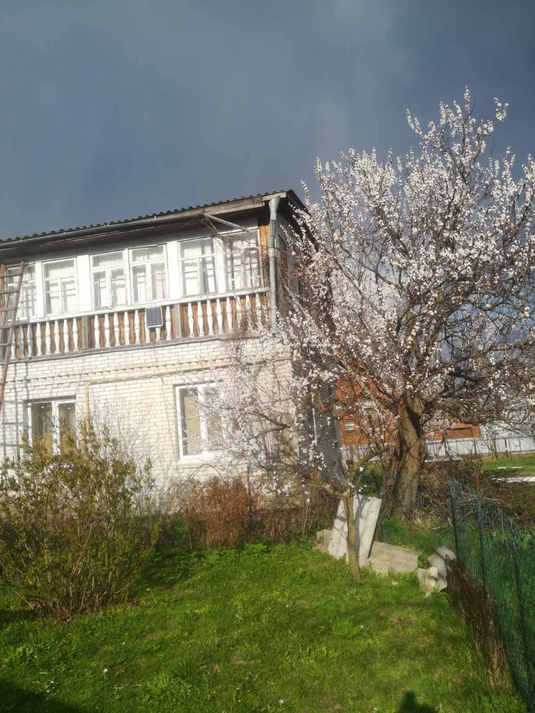 prodaetsia-budinok-kiyivska-obl-obuxivskii-raion
