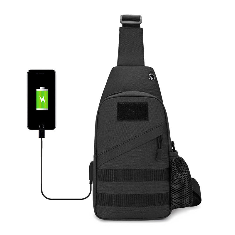 takticeskaia-cernaia-sumka-cerez-pleco-ukreplennaia-sumka-sling-barsetka-takticeskaianagrudnaia-krossbodi-s-usb-razieemom