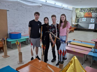 strilba-z-luka-dlia-skilnix-grup-pidlitkiv-i-organizovanix-zaxodiv-u-kijevi