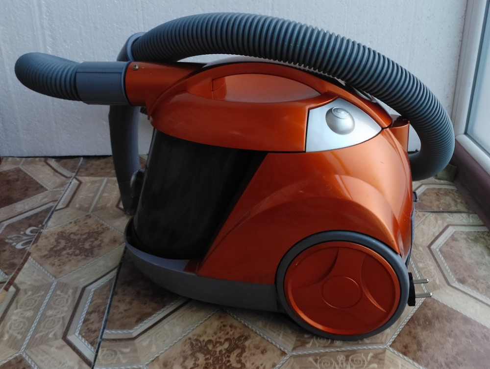pylesos-ciklon-delfa-djc-605-big-3