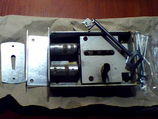 nakladnoi-garaznyi-zamok-big-3